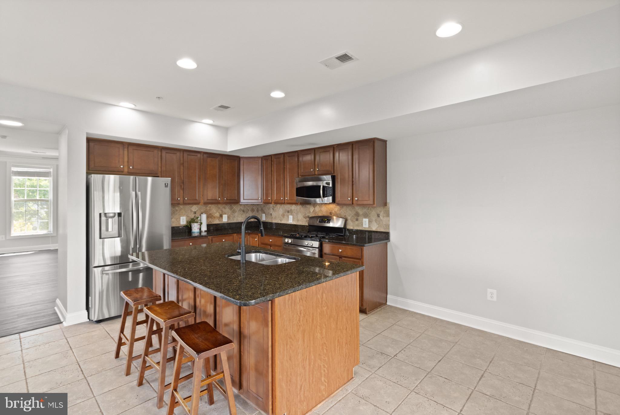 POTOMAC CLUB - Residential