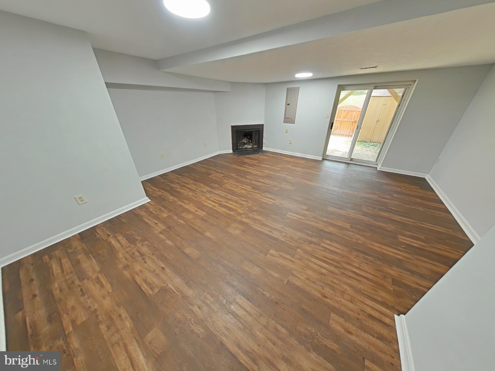 GLEN ORA - Residential