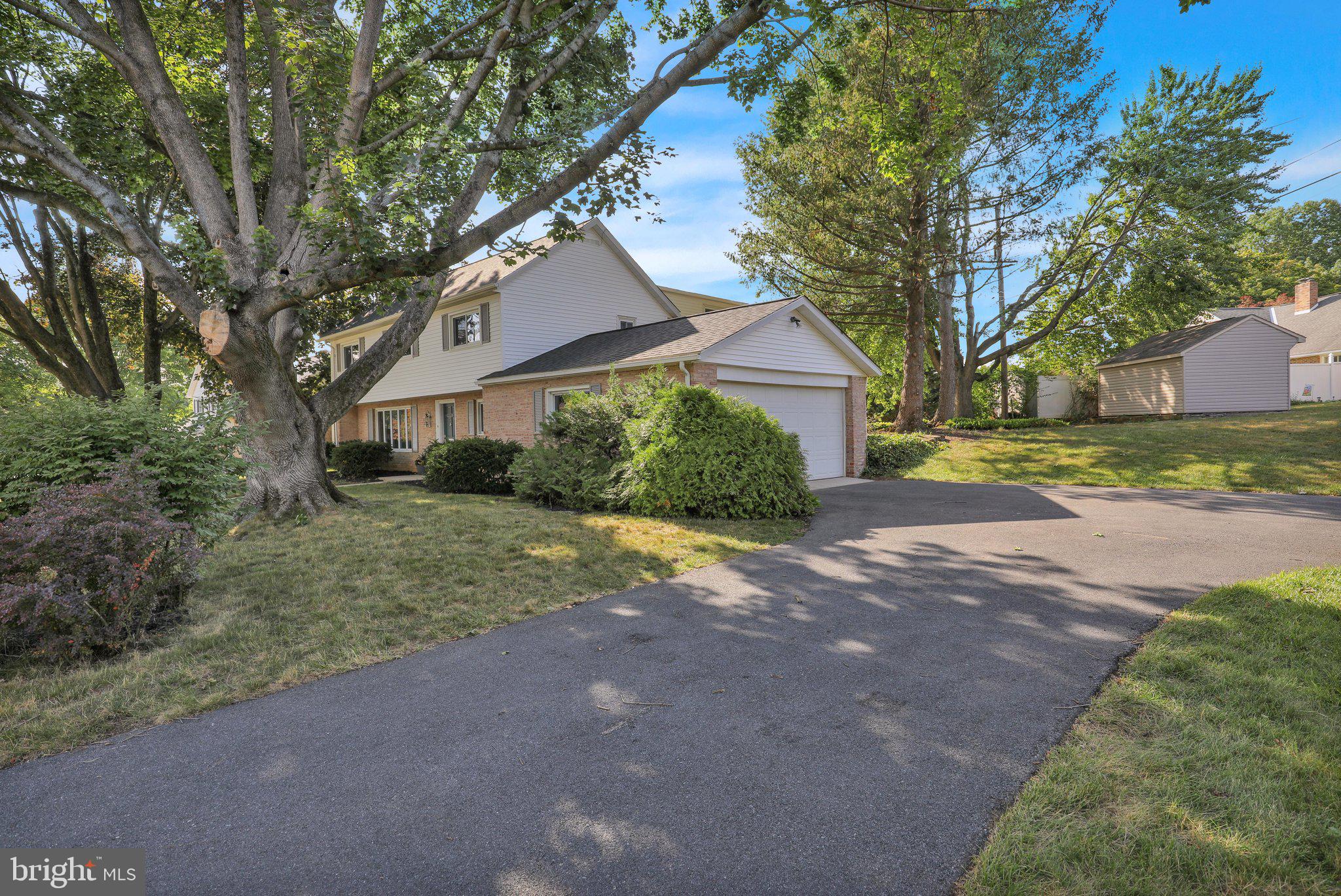 WHITFIELD - Residential