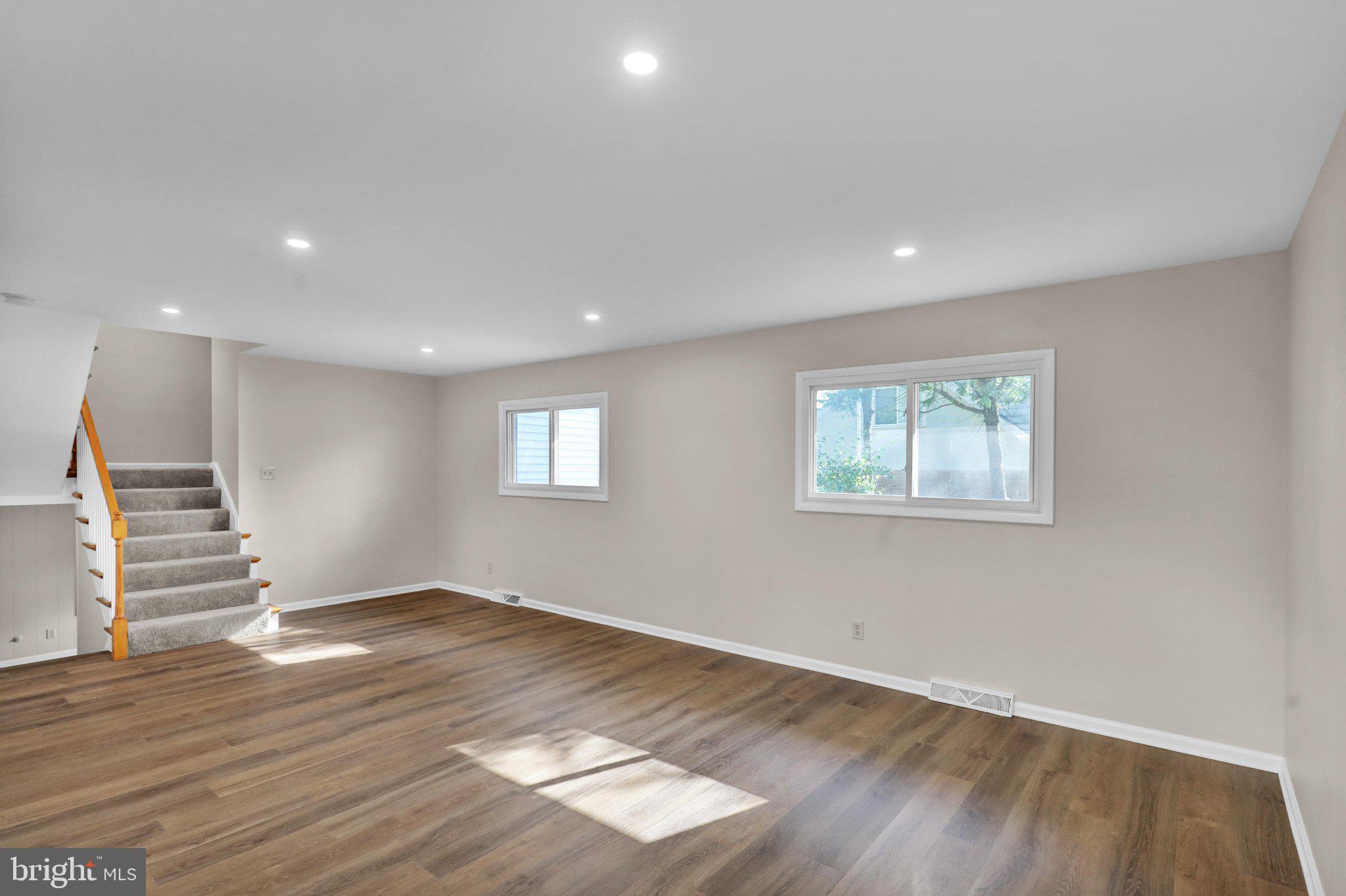 WHITFIELD - Residential