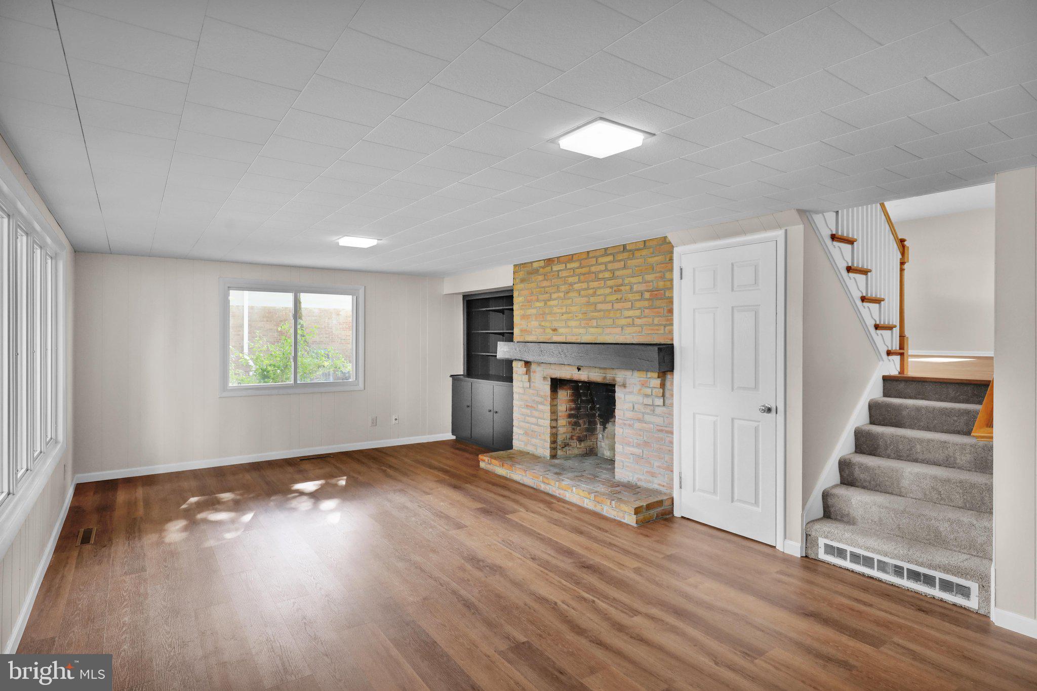 WHITFIELD - Residential