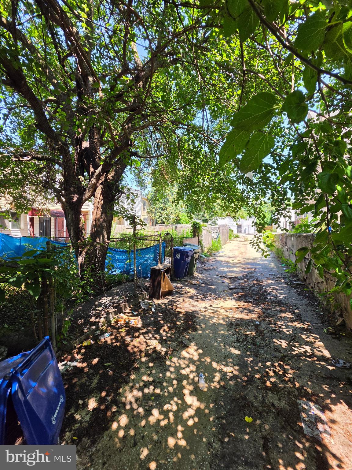 SANDTOWN-WINCHESTER - Residential