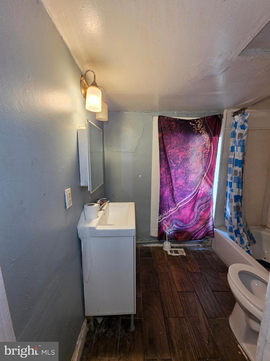 SANDTOWN-WINCHESTER - Residential