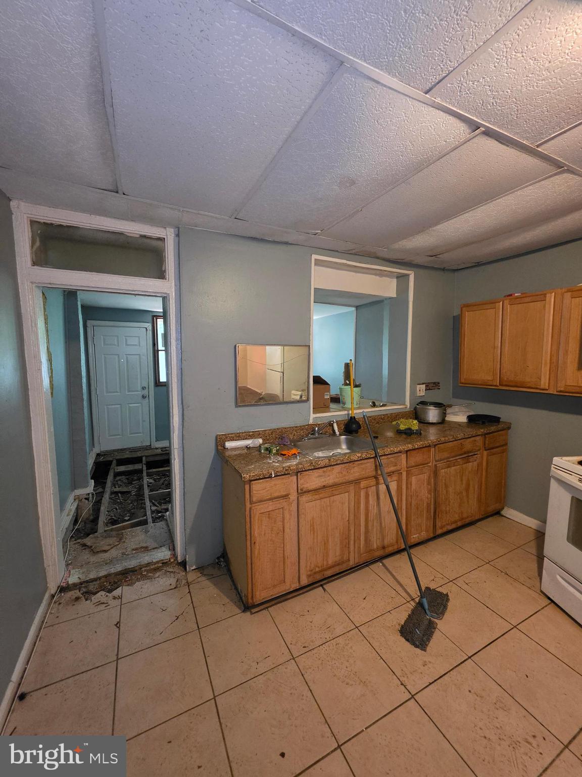 SANDTOWN-WINCHESTER - Residential