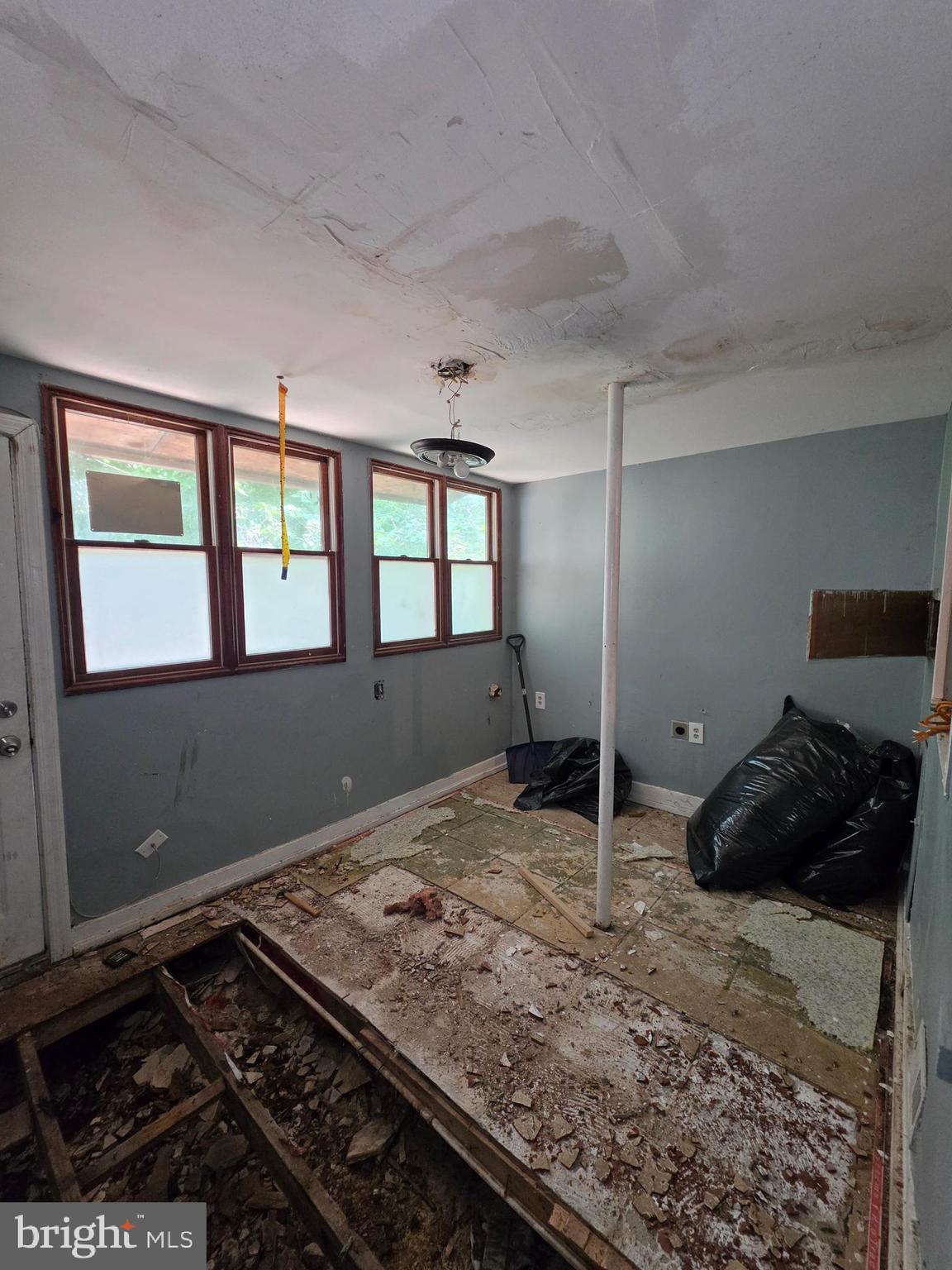 SANDTOWN-WINCHESTER - Residential
