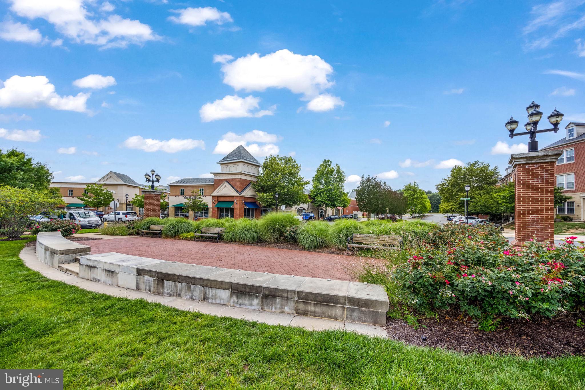 MADISON CRESCENT CONDOMINIUM - Residential