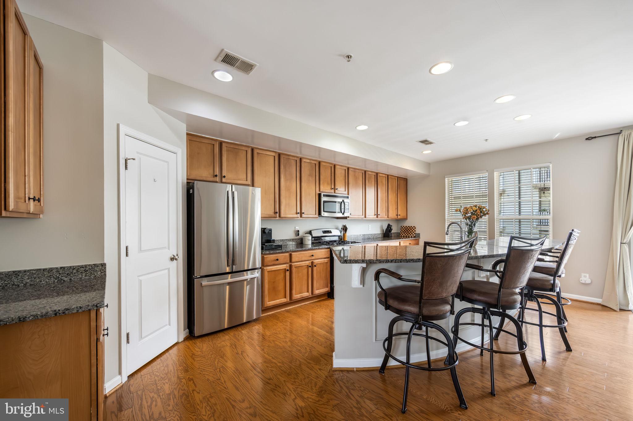 MADISON CRESCENT CONDOMINIUM - Residential