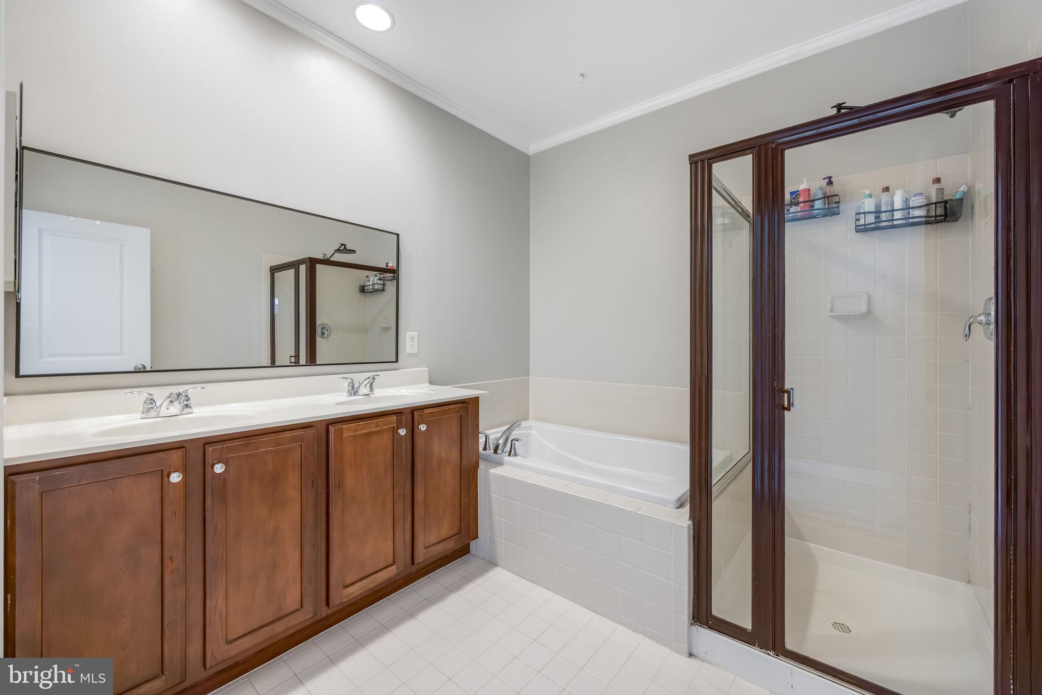 MADISON CRESCENT CONDOMINIUM - Residential
