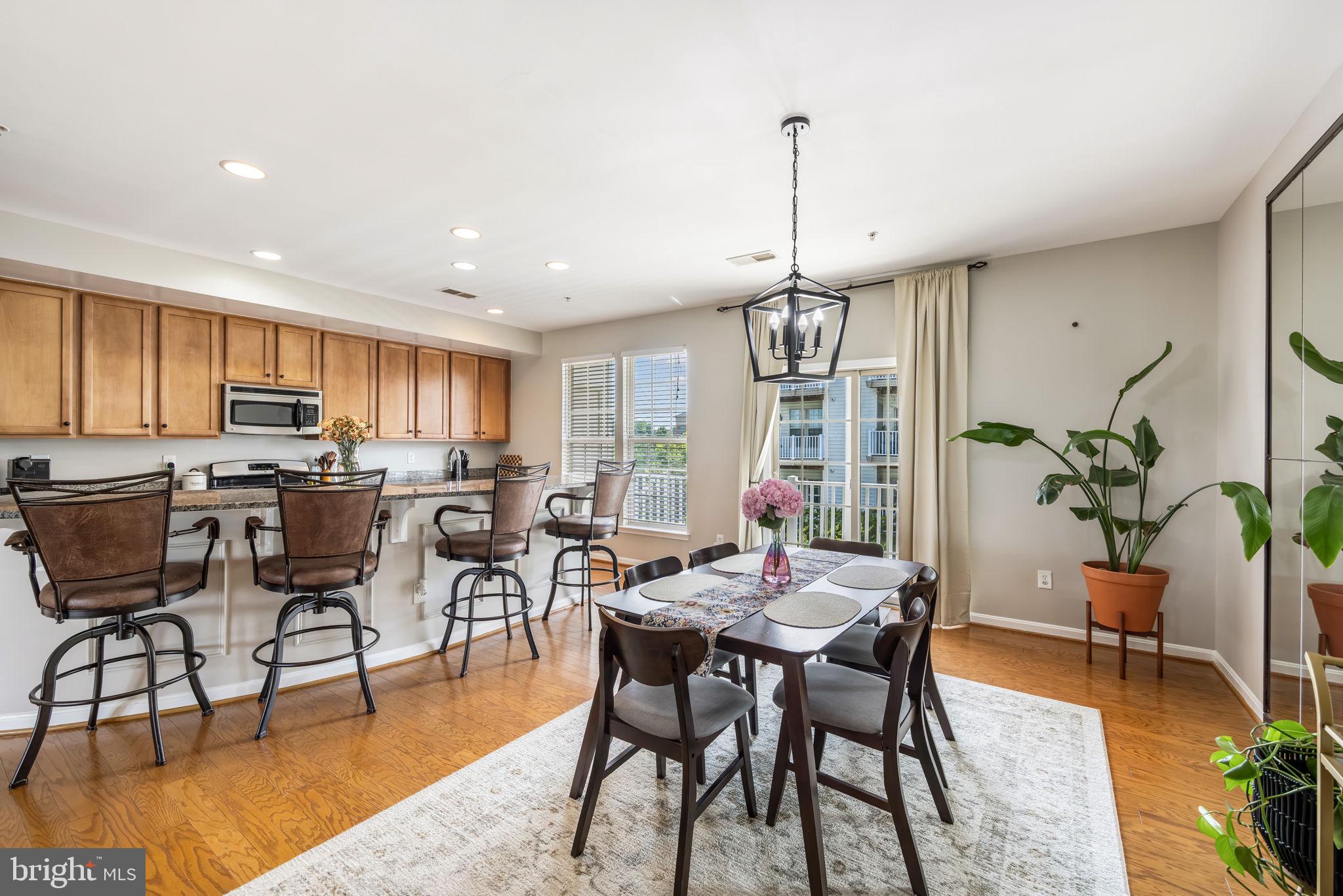 MADISON CRESCENT CONDOMINIUM - Residential