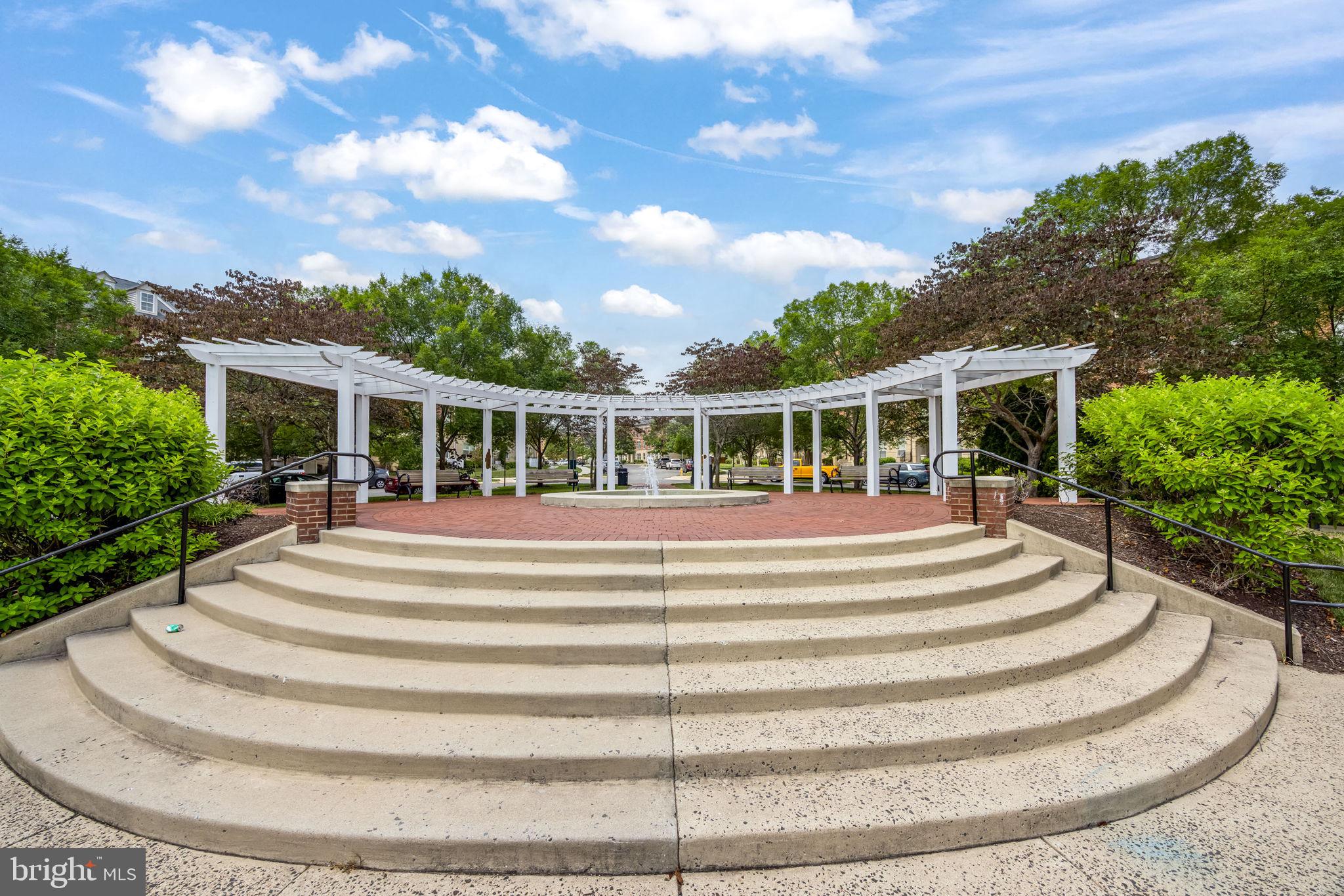MADISON CRESCENT CONDOMINIUM - Residential