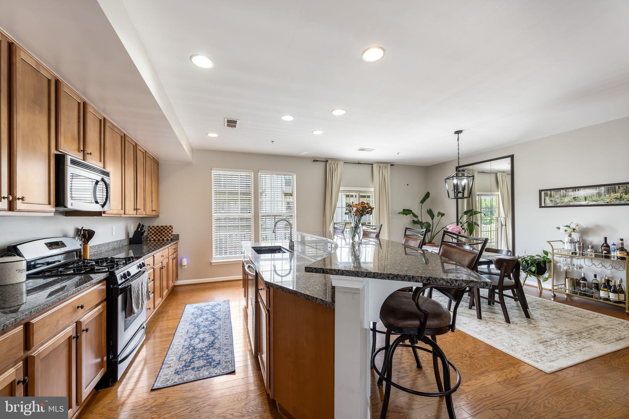 MADISON CRESCENT CONDOMINIUM - Residential