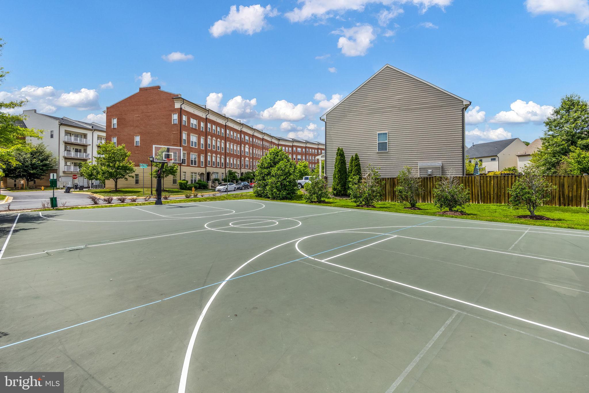 MADISON CRESCENT CONDOMINIUM - Residential