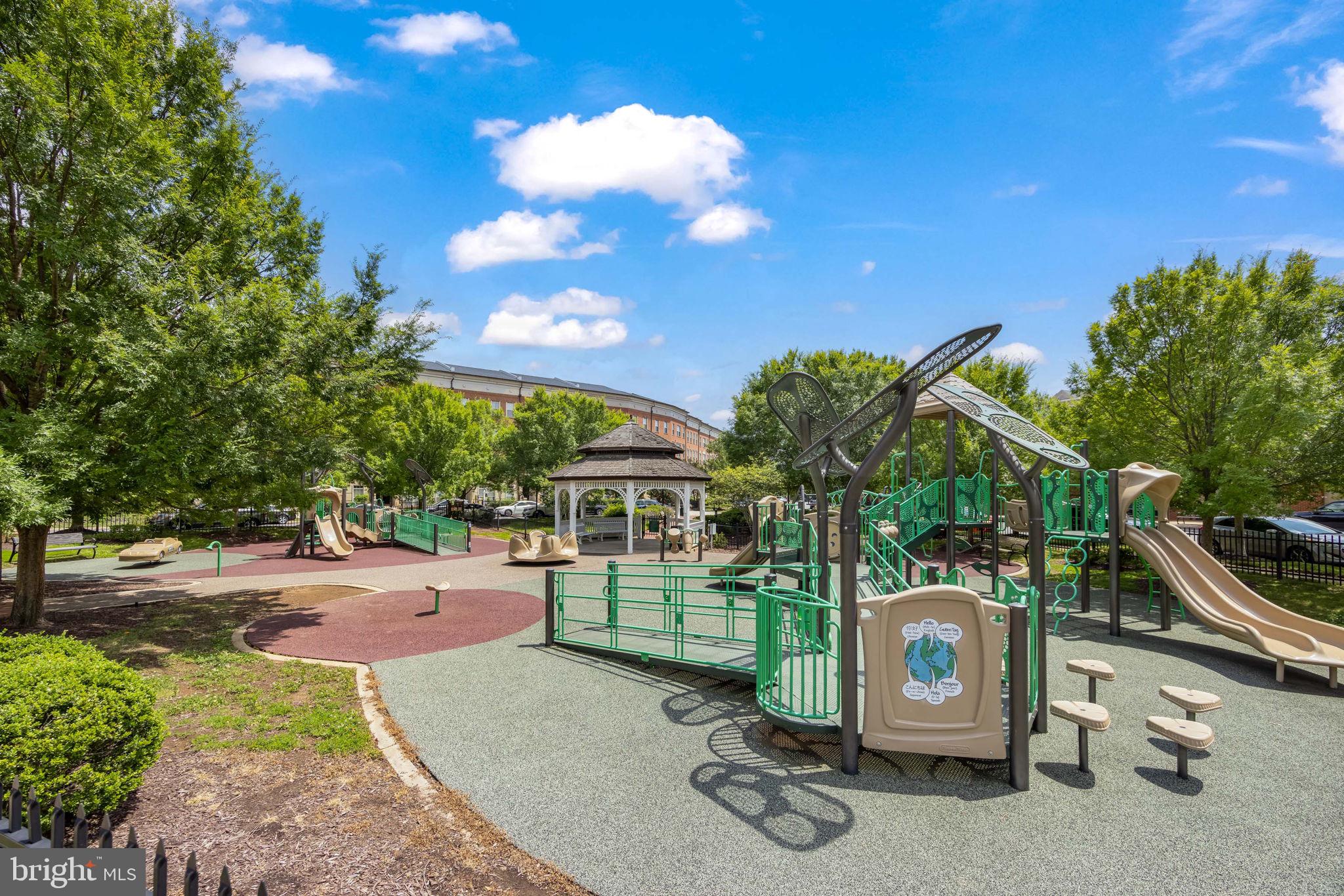 MADISON CRESCENT CONDOMINIUM - Residential