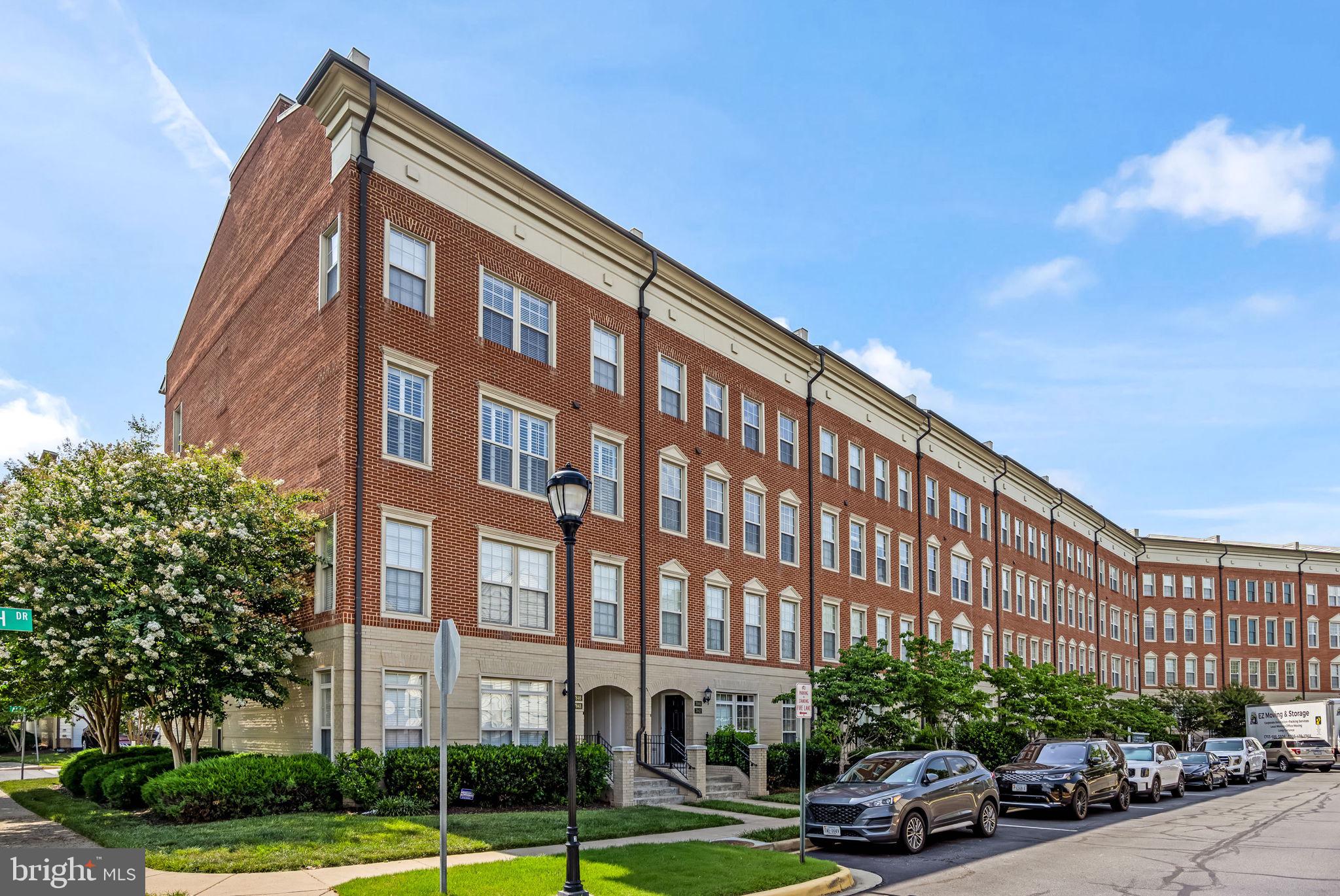MADISON CRESCENT CONDOMINIUM - Residential