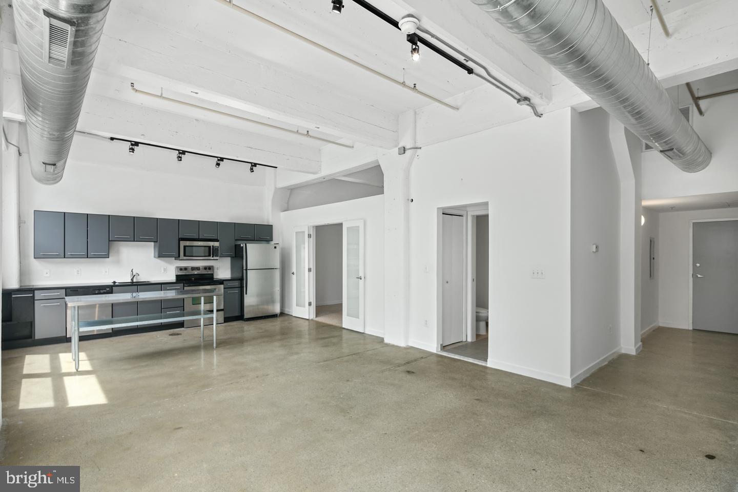 854 Sq. Ft 1 Bedroom 1 Bathroom HI Rise Unit for Rent! This property is beautiful with exposed concrete and beams, oversized windows and a great view. Modern Kitchen features stainless steel appliances. Tons of closet space. Washer and dryer are included in unit. Gated secure parking spot in front of building, the convenience of a 24 Hour Doorman & Unlimited use of 6000 sq. ft. Gym on premises. Caf  , Hair Salon, Deli & Market and ATM are all located within the building. All Pets are allowed with an additional fee. Just Blocks from Independence Mall, easy access to I-95 & 676, bus stop, and Septa Rail. Call to schedule your appointment today!