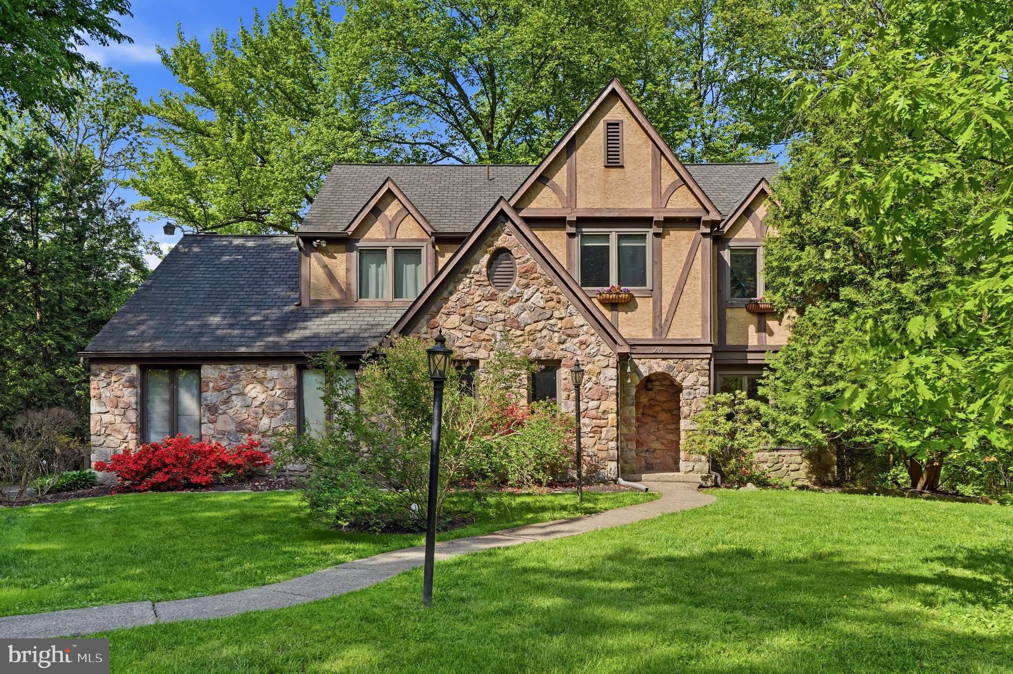 BERKELEY TRACE - Residential