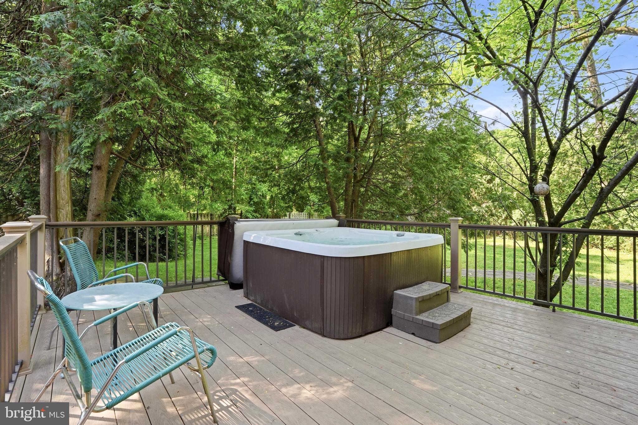 BERKELEY TRACE - Residential