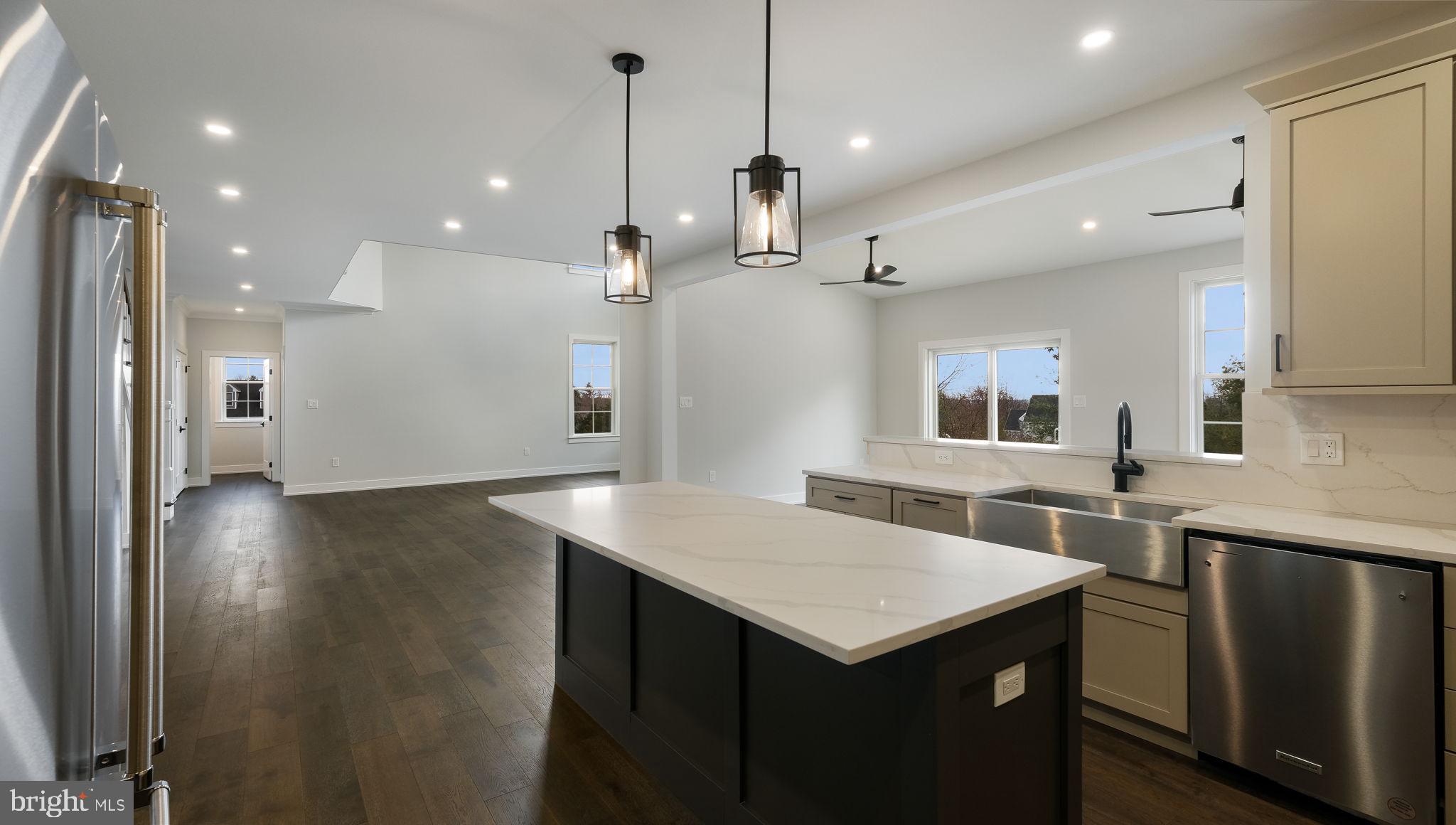 HAMPTON CROSSING - Residential