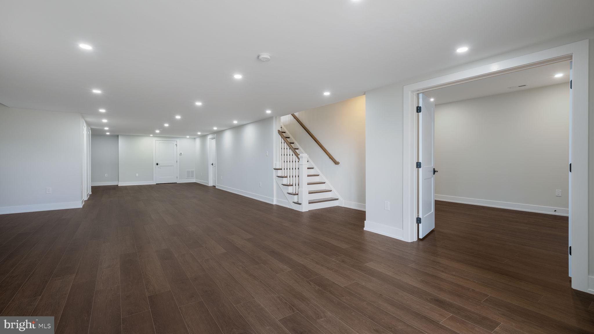 HAMPTON CROSSING - Residential
