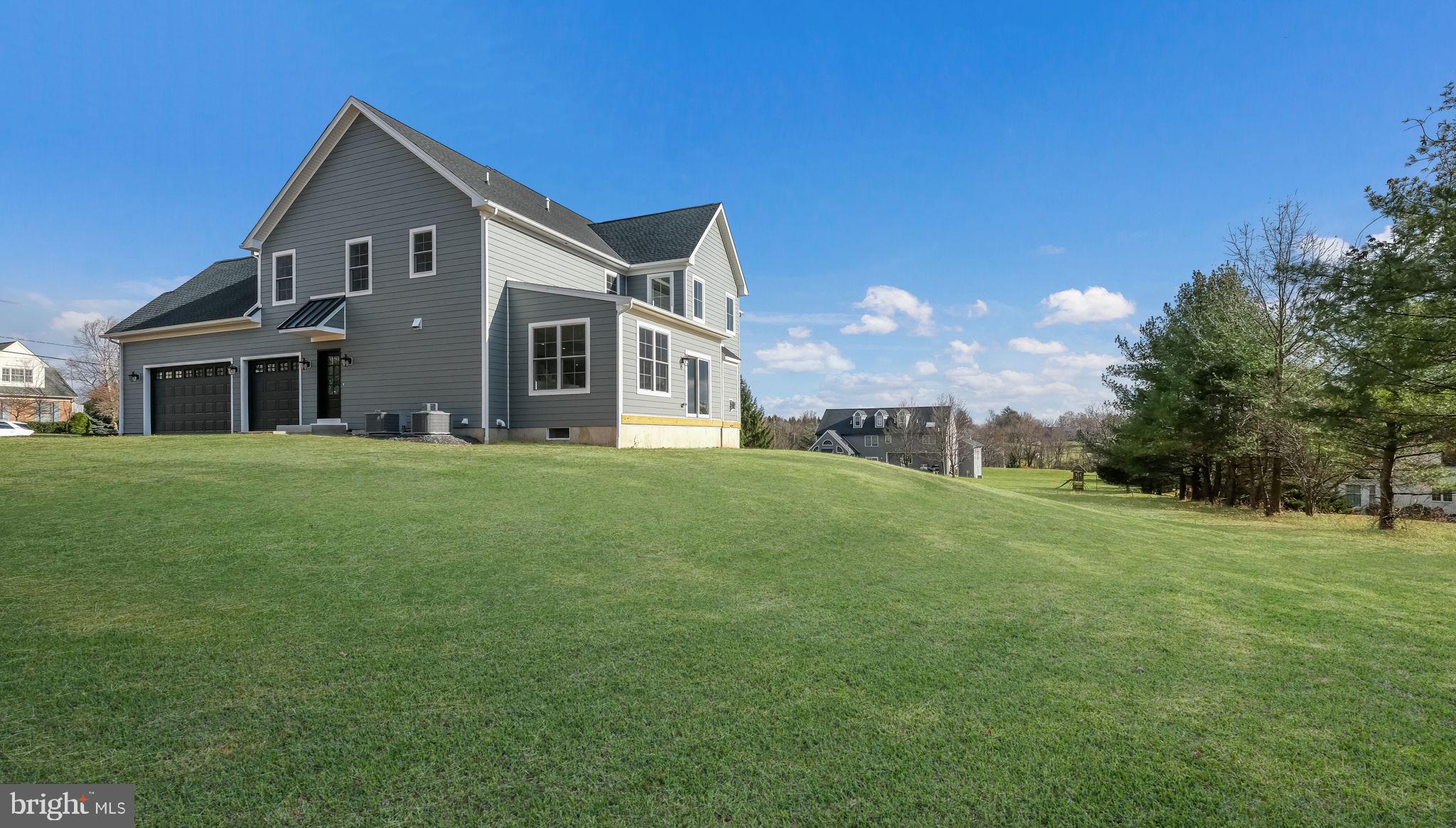 HAMPTON CROSSING - Residential