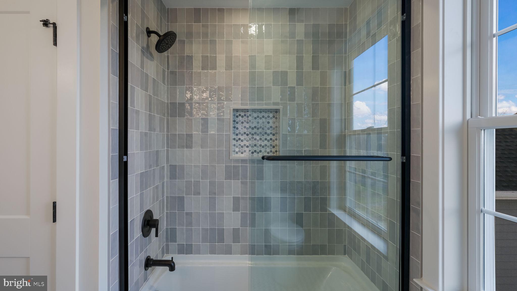 HAMPTON CROSSING - Residential