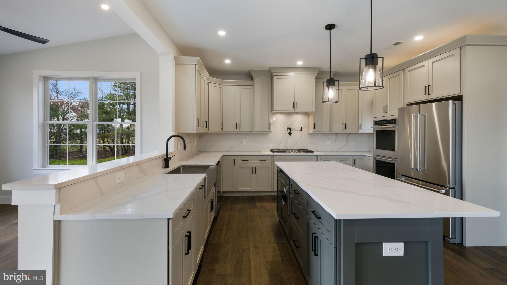 HAMPTON CROSSING - Residential