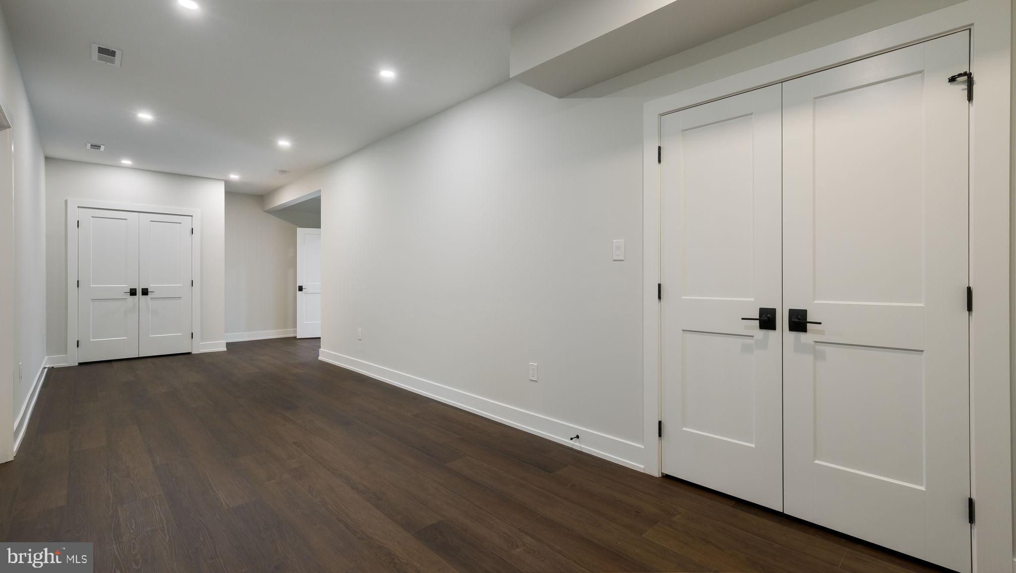 HAMPTON CROSSING - Residential