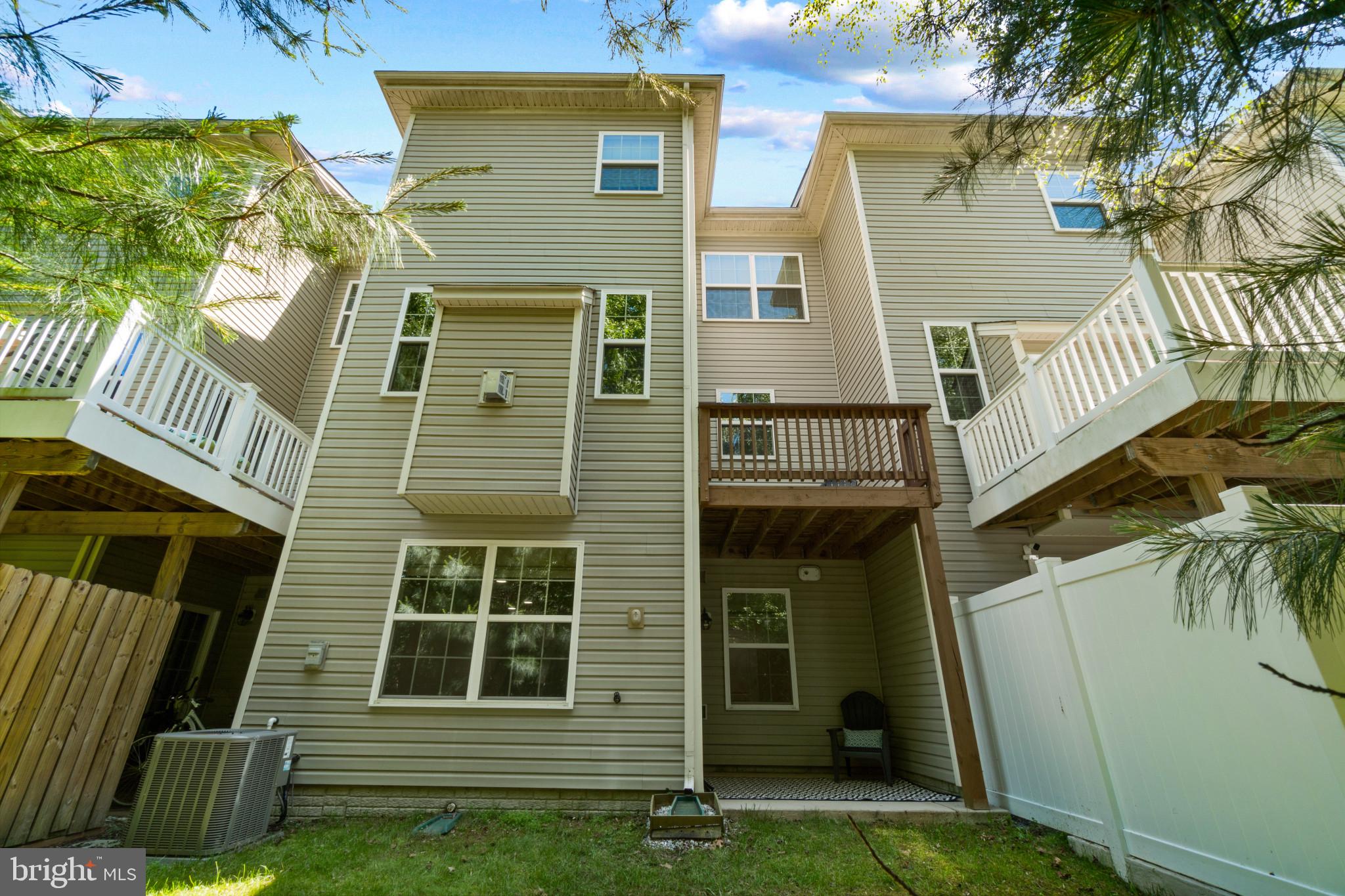 TANYARD SPRINGS - Residential