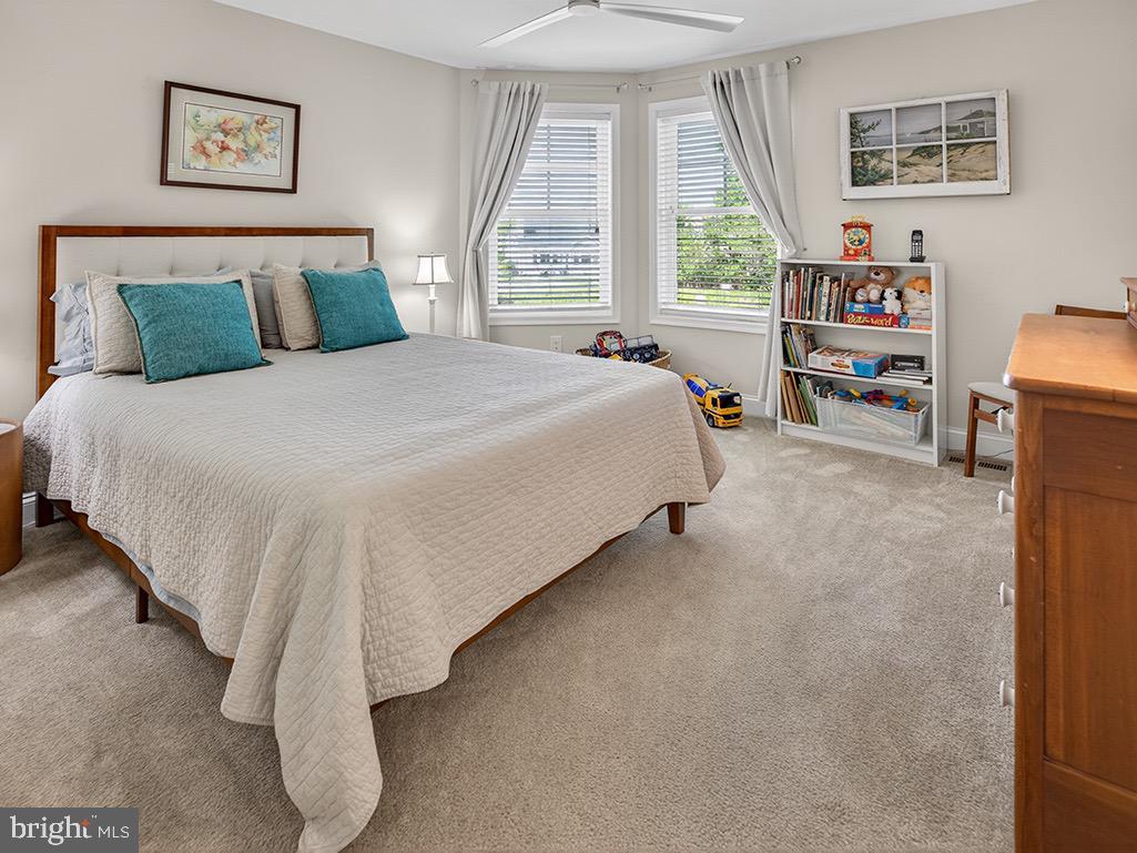 SAWGRASS AT WHITE OAK CREEK - Residential