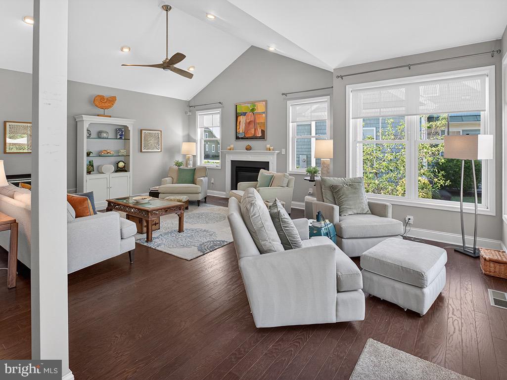 SAWGRASS AT WHITE OAK CREEK - Residential