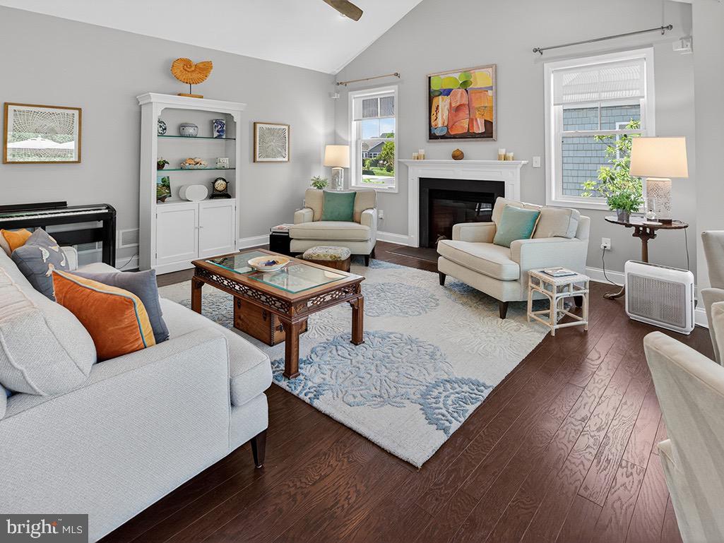SAWGRASS AT WHITE OAK CREEK - Residential