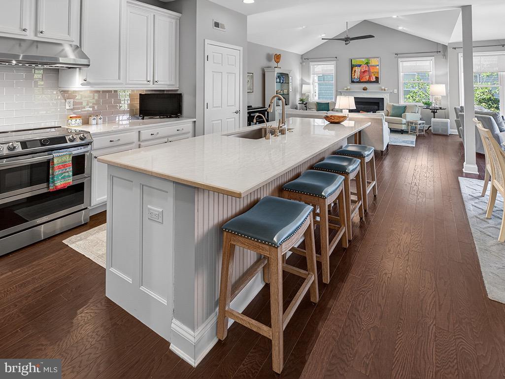 SAWGRASS AT WHITE OAK CREEK - Residential
