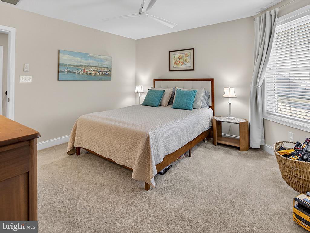 SAWGRASS AT WHITE OAK CREEK - Residential