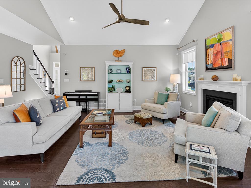 SAWGRASS AT WHITE OAK CREEK - Residential