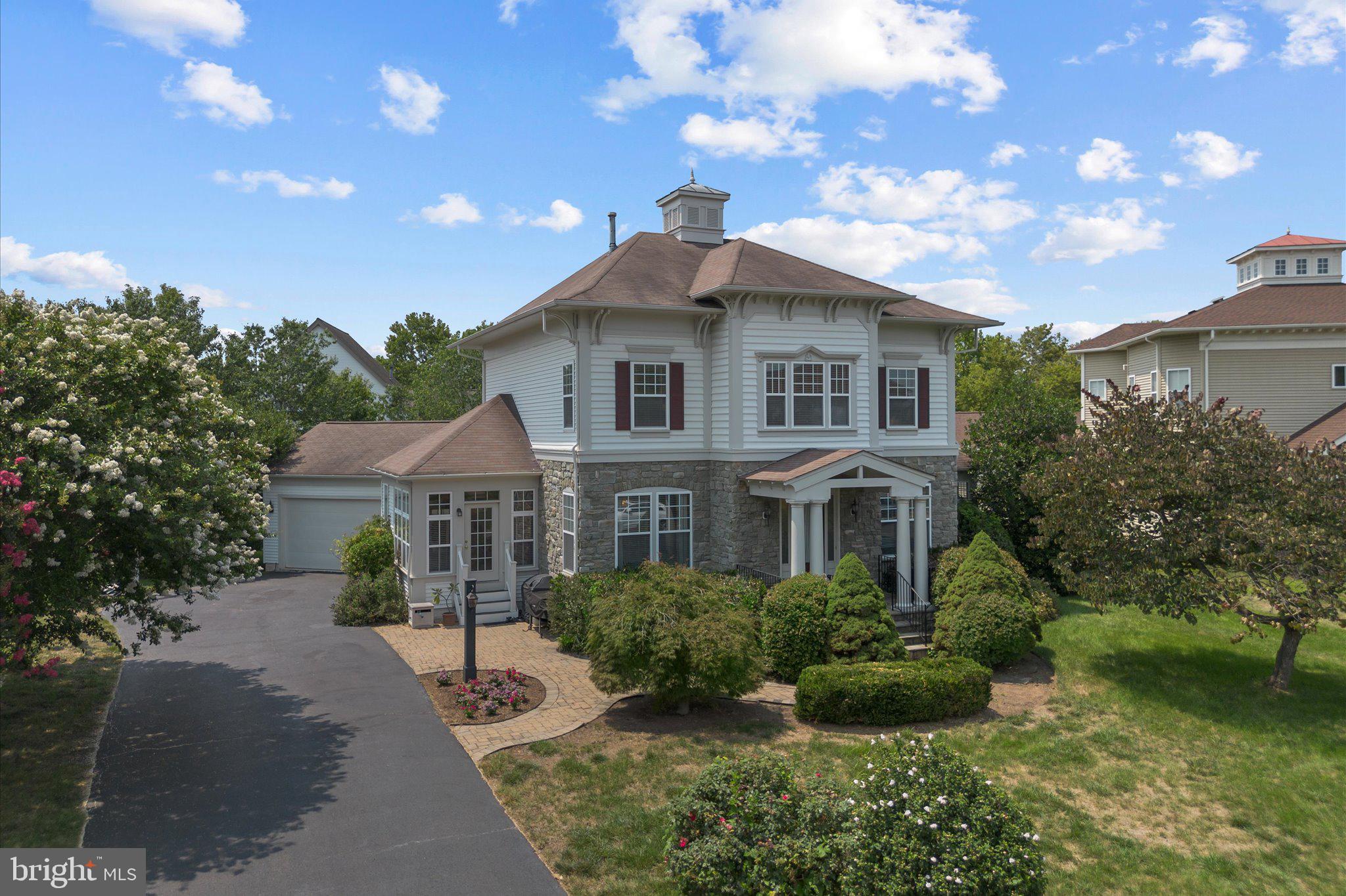 VINT HILL - Residential