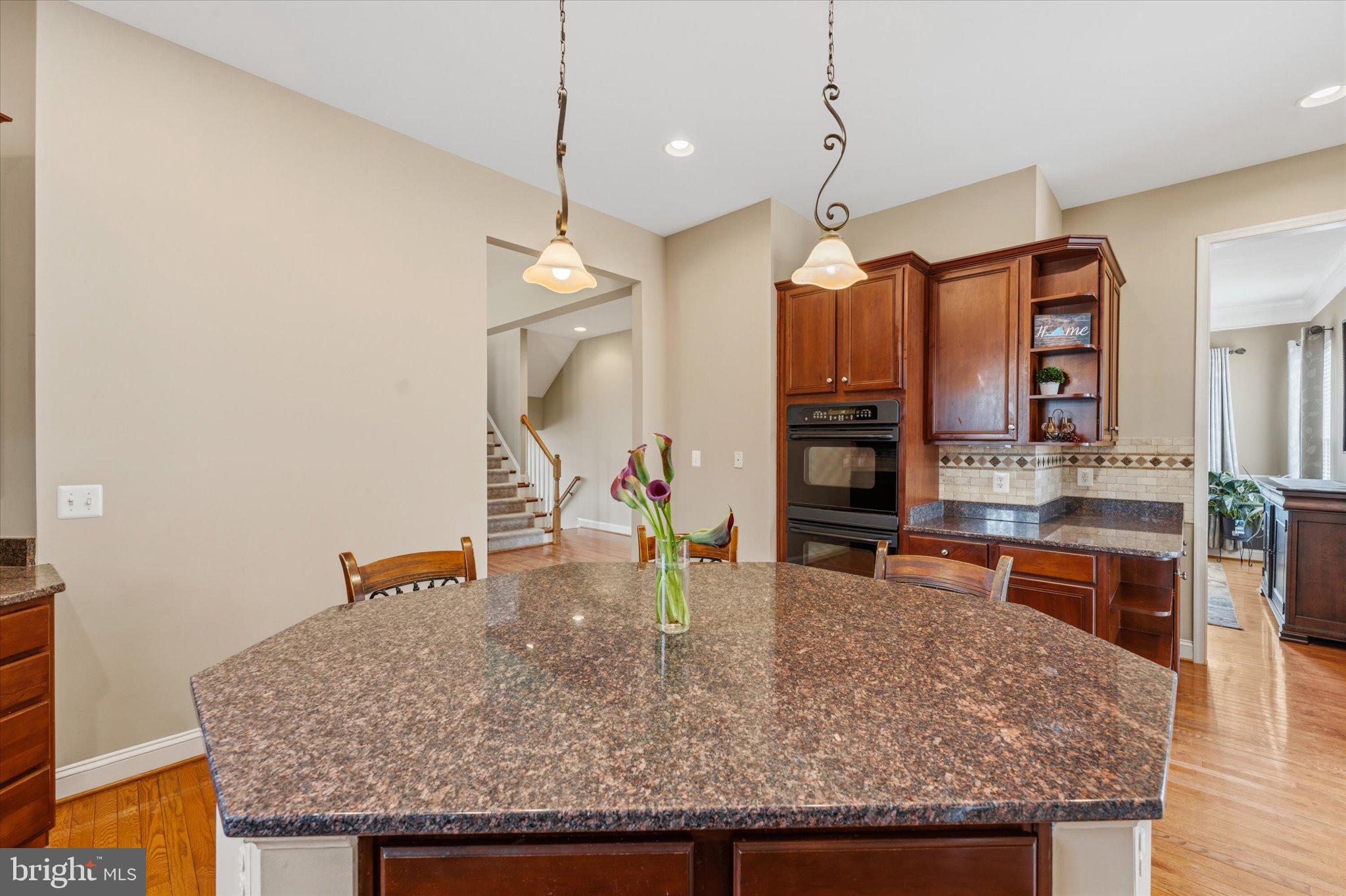 VINT HILL - Residential