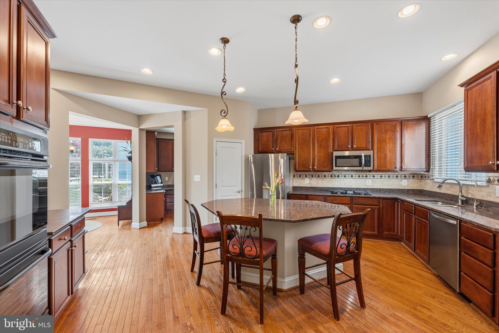 VINT HILL - Residential