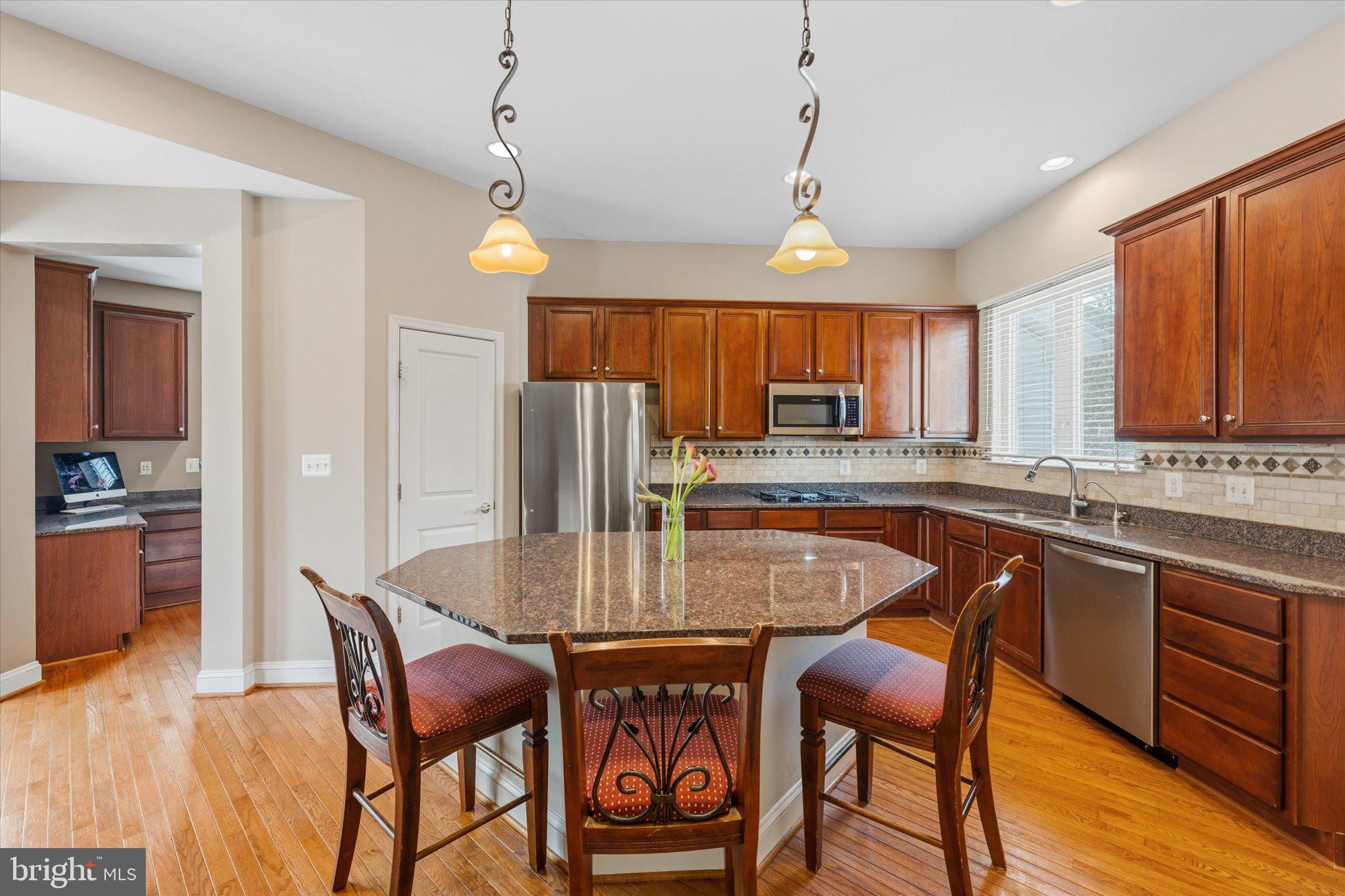 VINT HILL - Residential