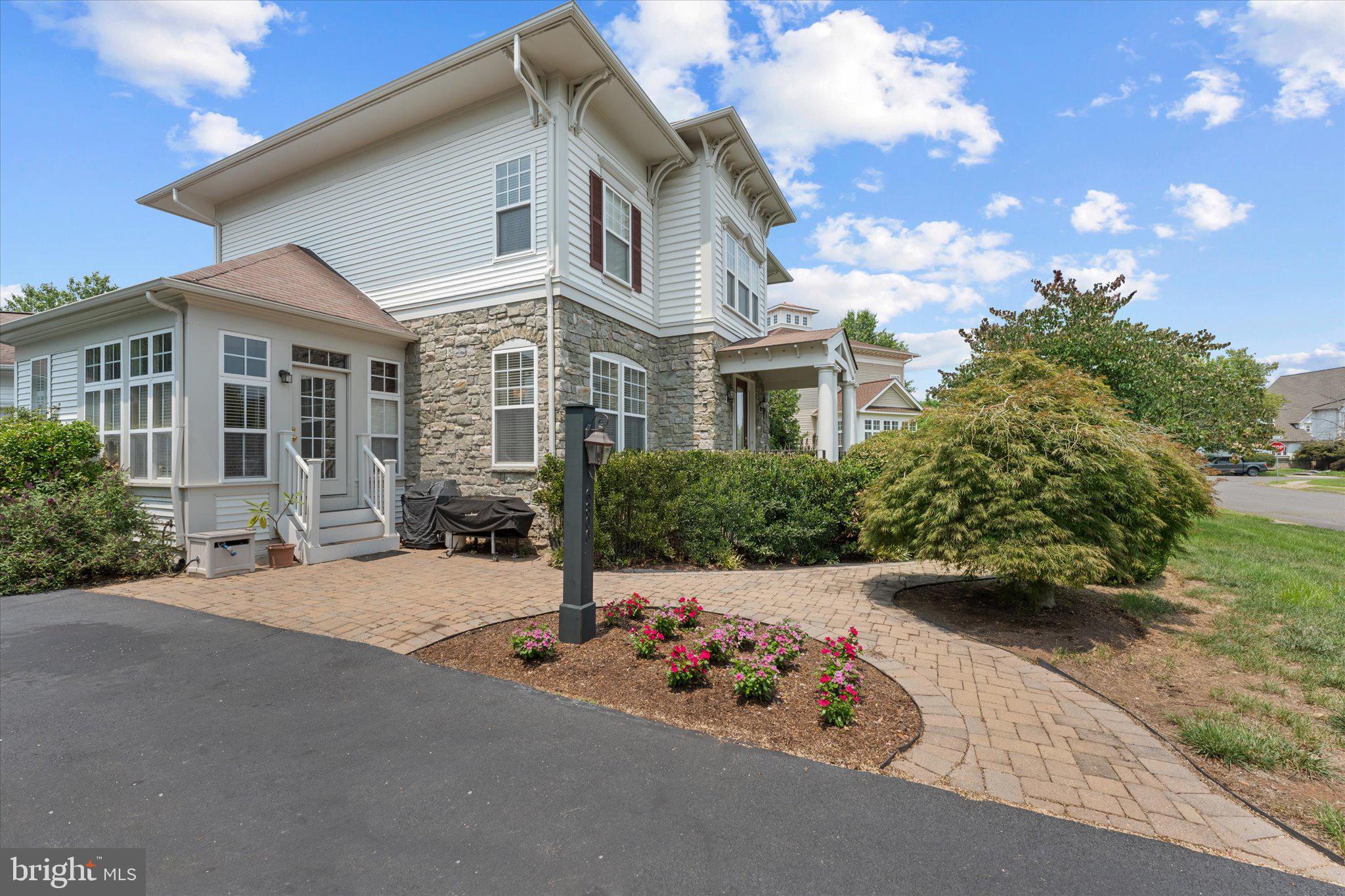 VINT HILL - Residential
