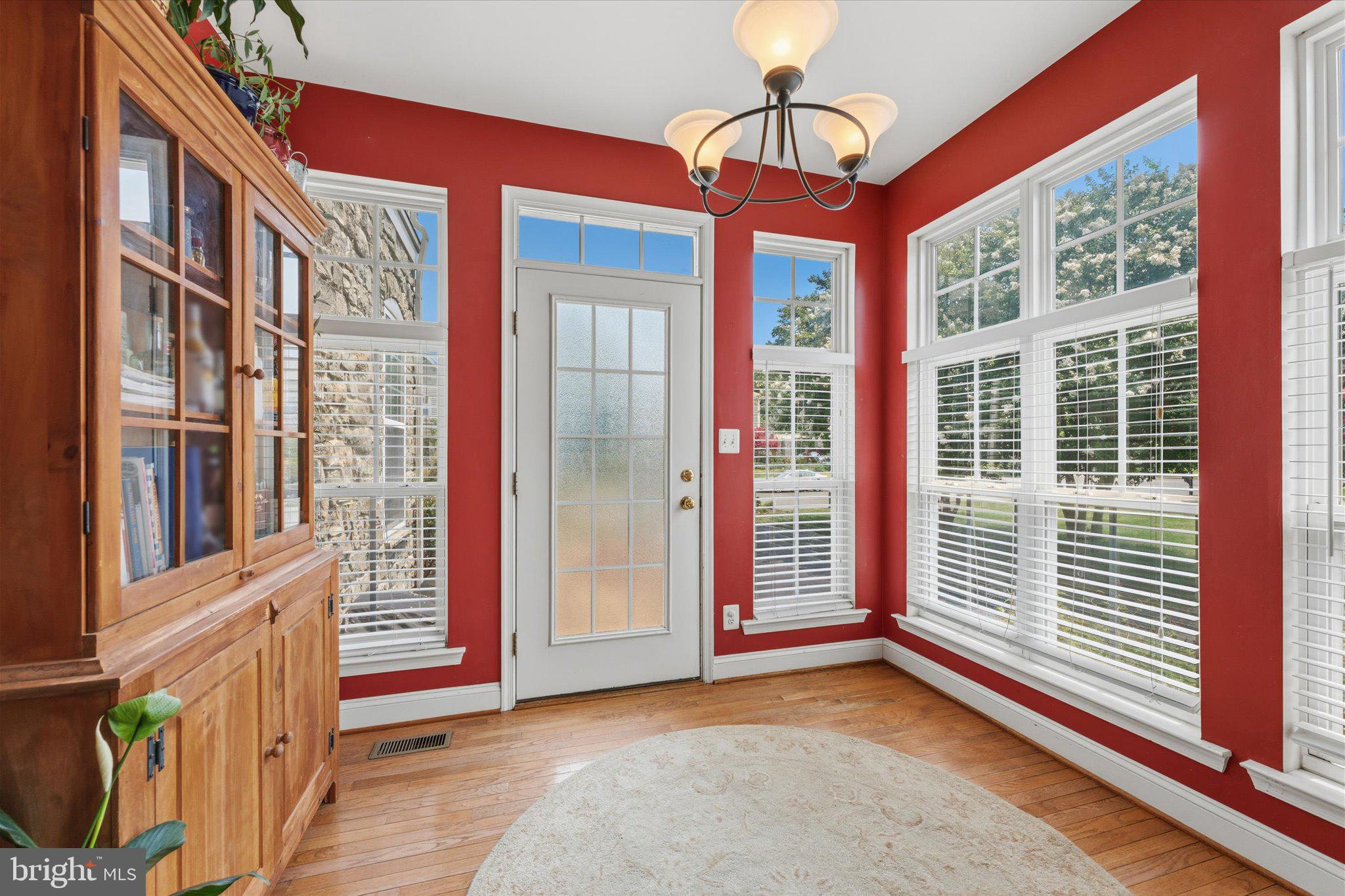 VINT HILL - Residential