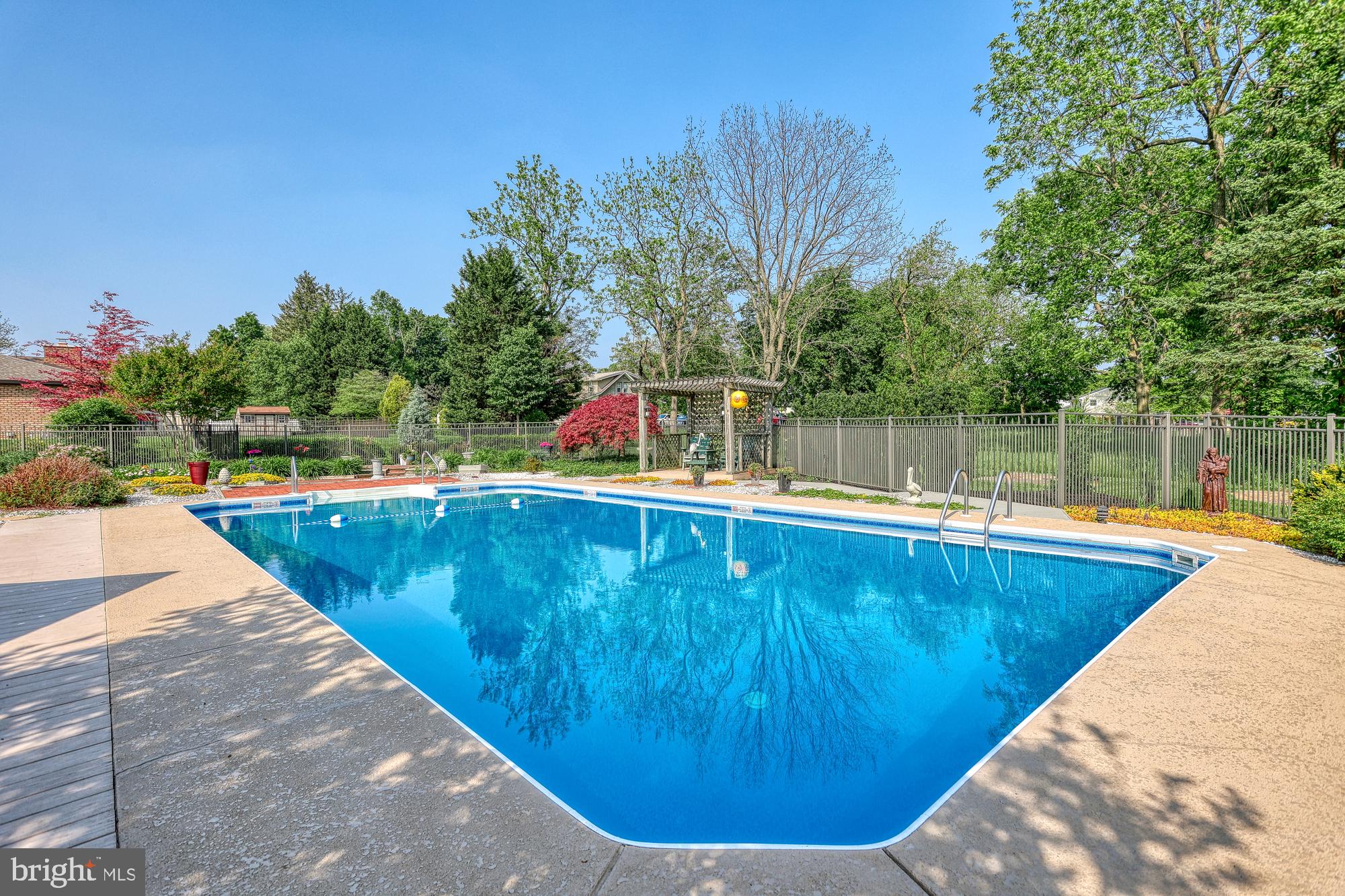 HAINES ACRES/EAST YORK - Residential