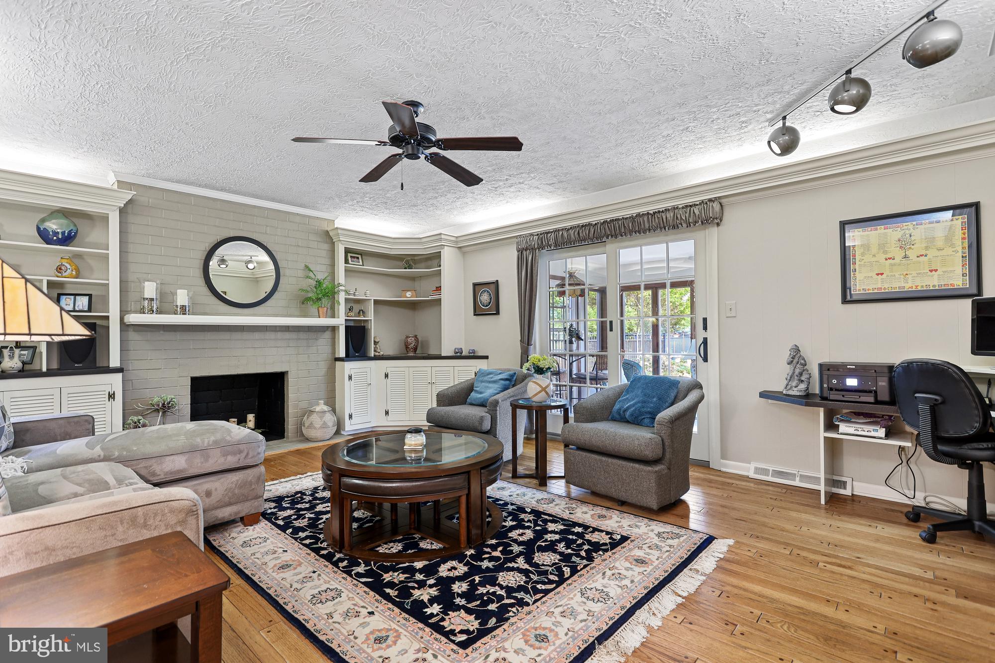HAINES ACRES/EAST YORK - Residential