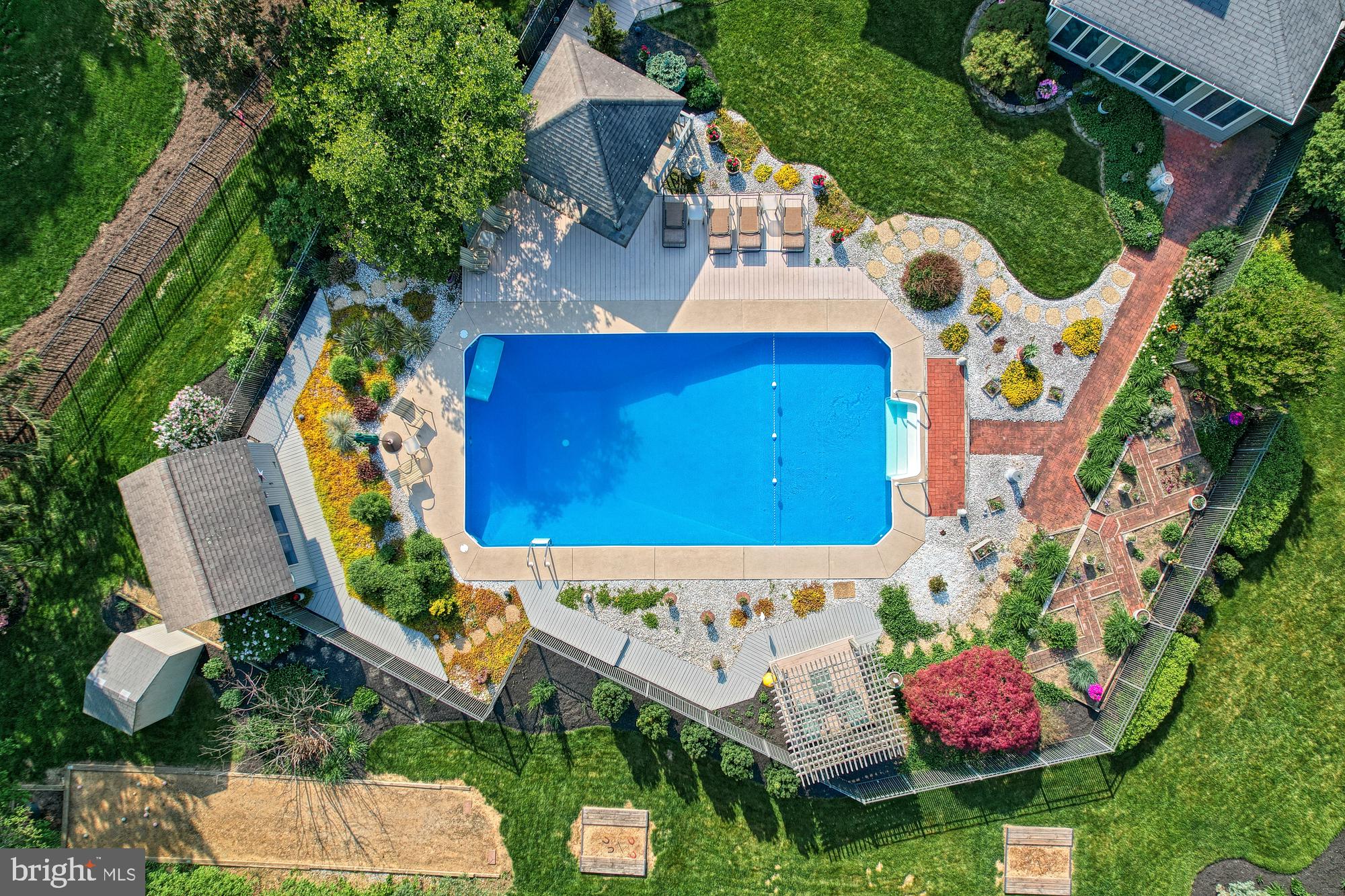 HAINES ACRES/EAST YORK - Residential