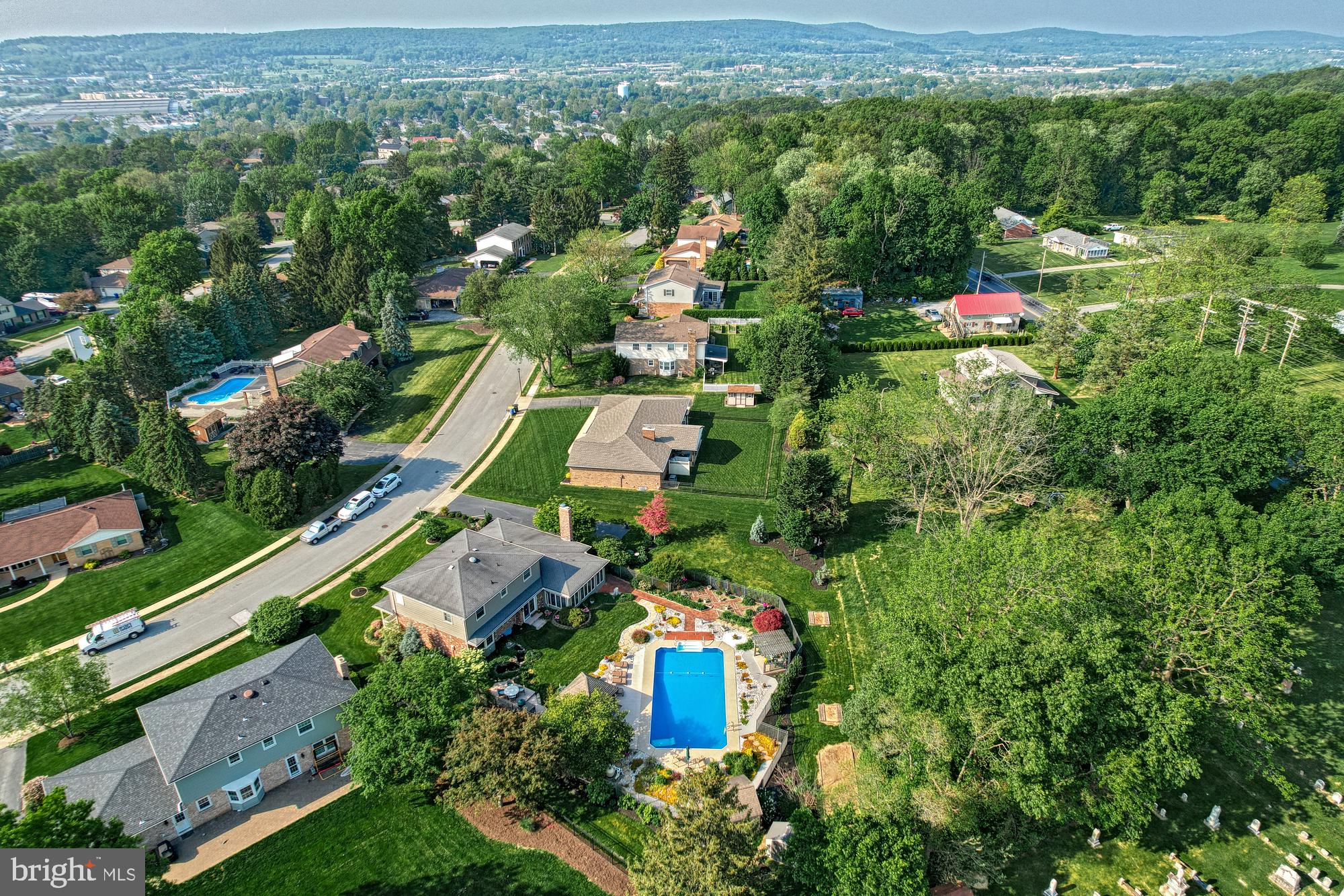 HAINES ACRES/EAST YORK - Residential