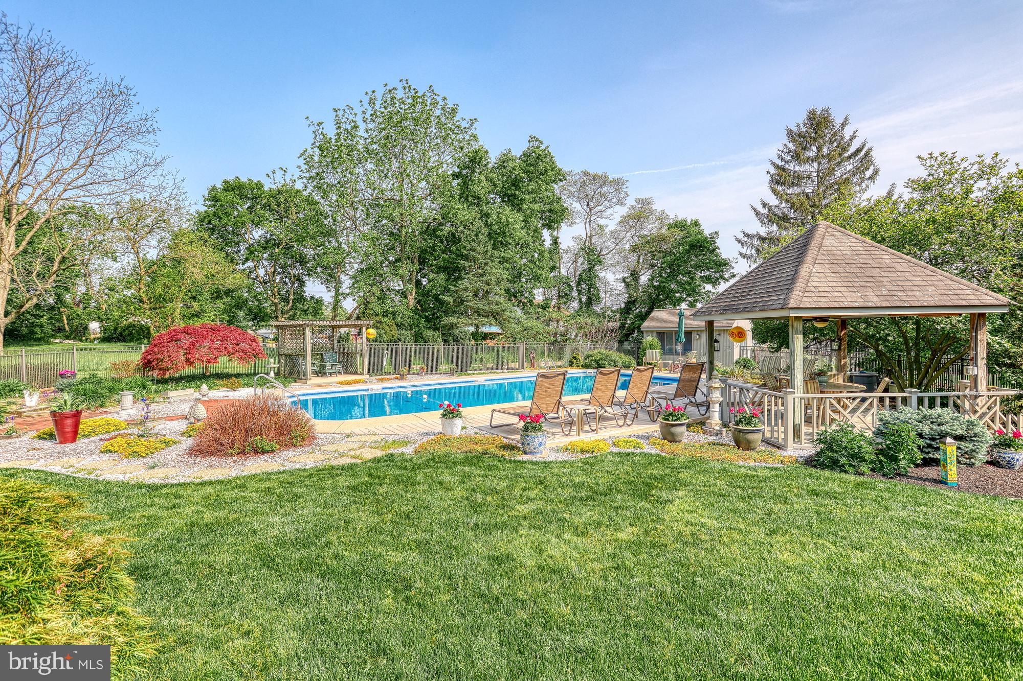 HAINES ACRES/EAST YORK - Residential
