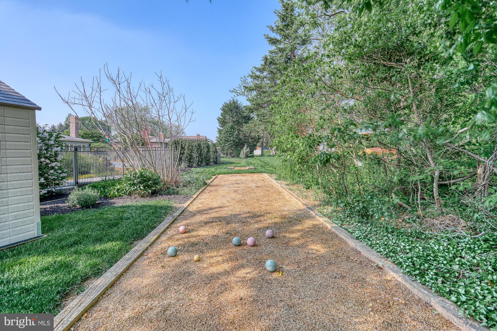 HAINES ACRES/EAST YORK - Residential