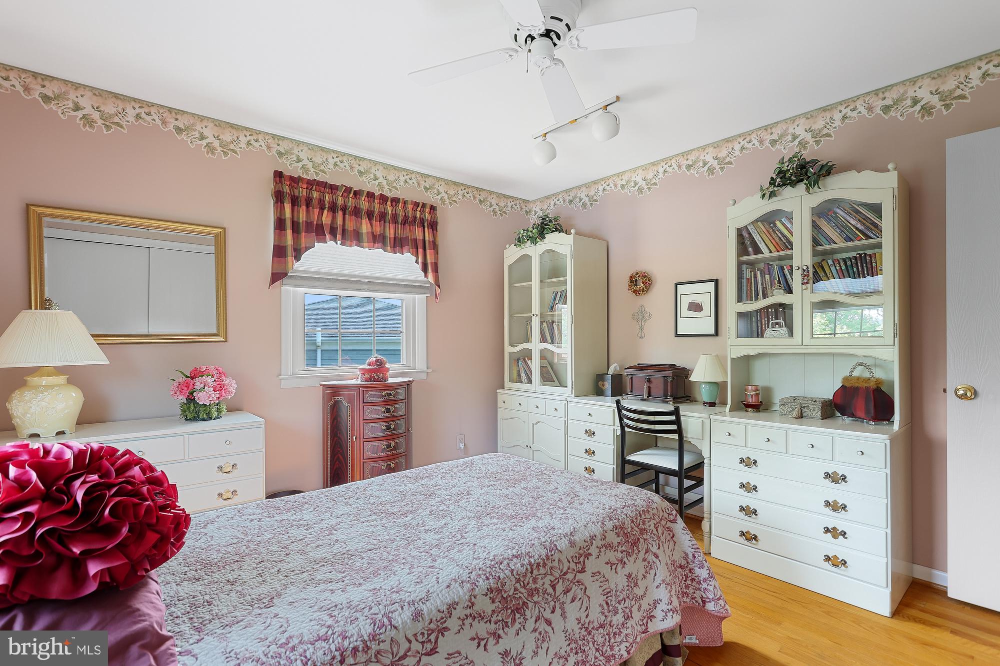 HAINES ACRES/EAST YORK - Residential