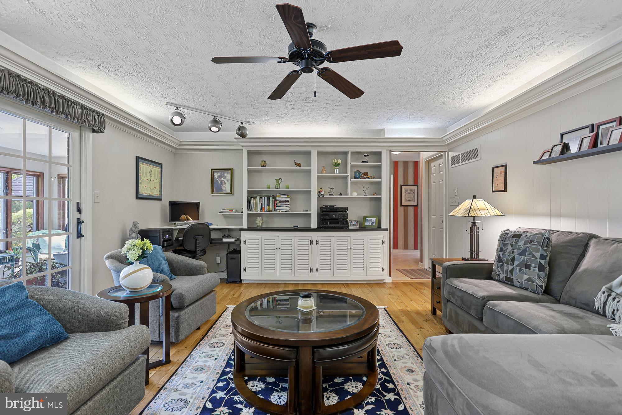 HAINES ACRES/EAST YORK - Residential