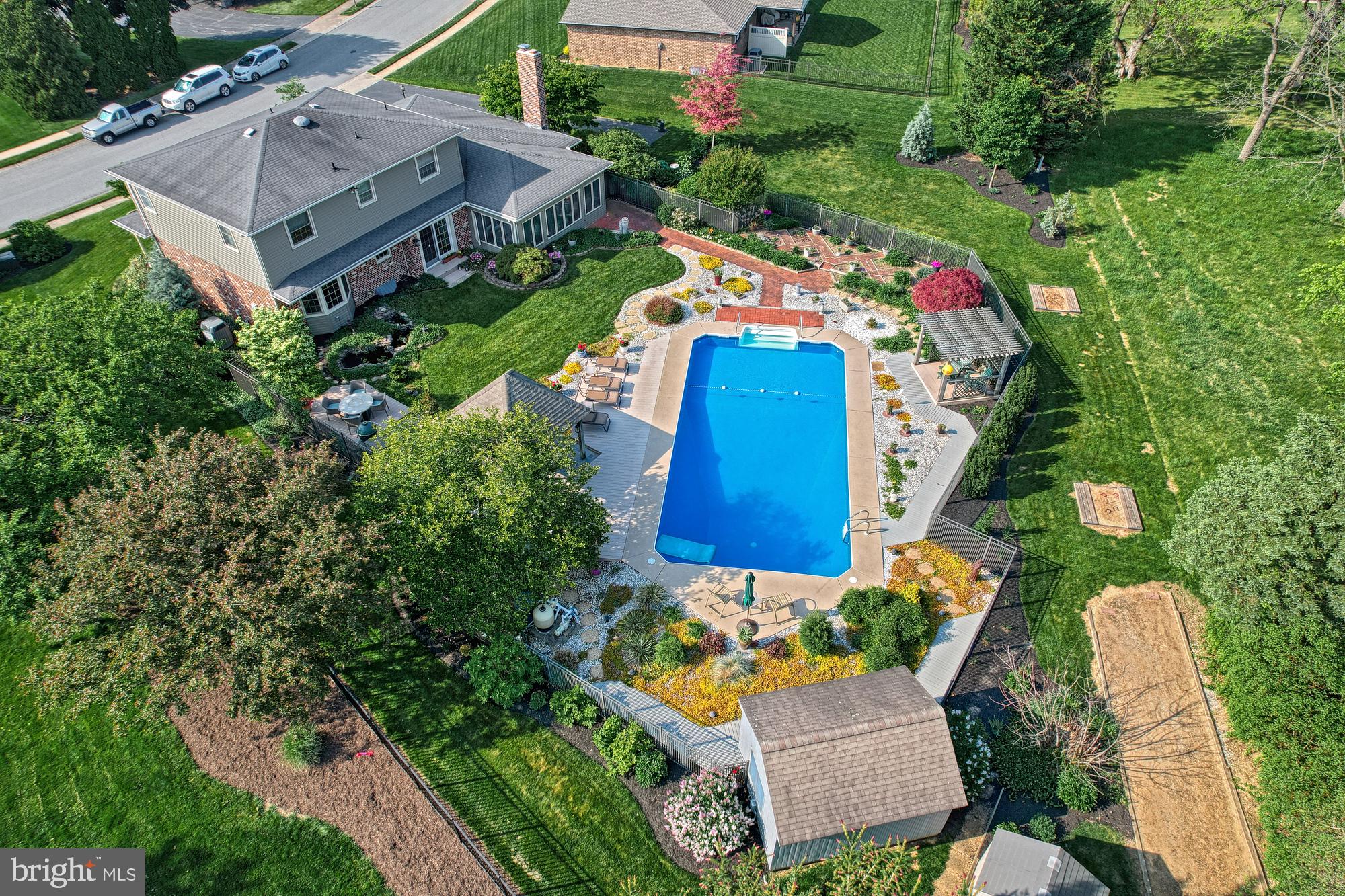 HAINES ACRES/EAST YORK - Residential