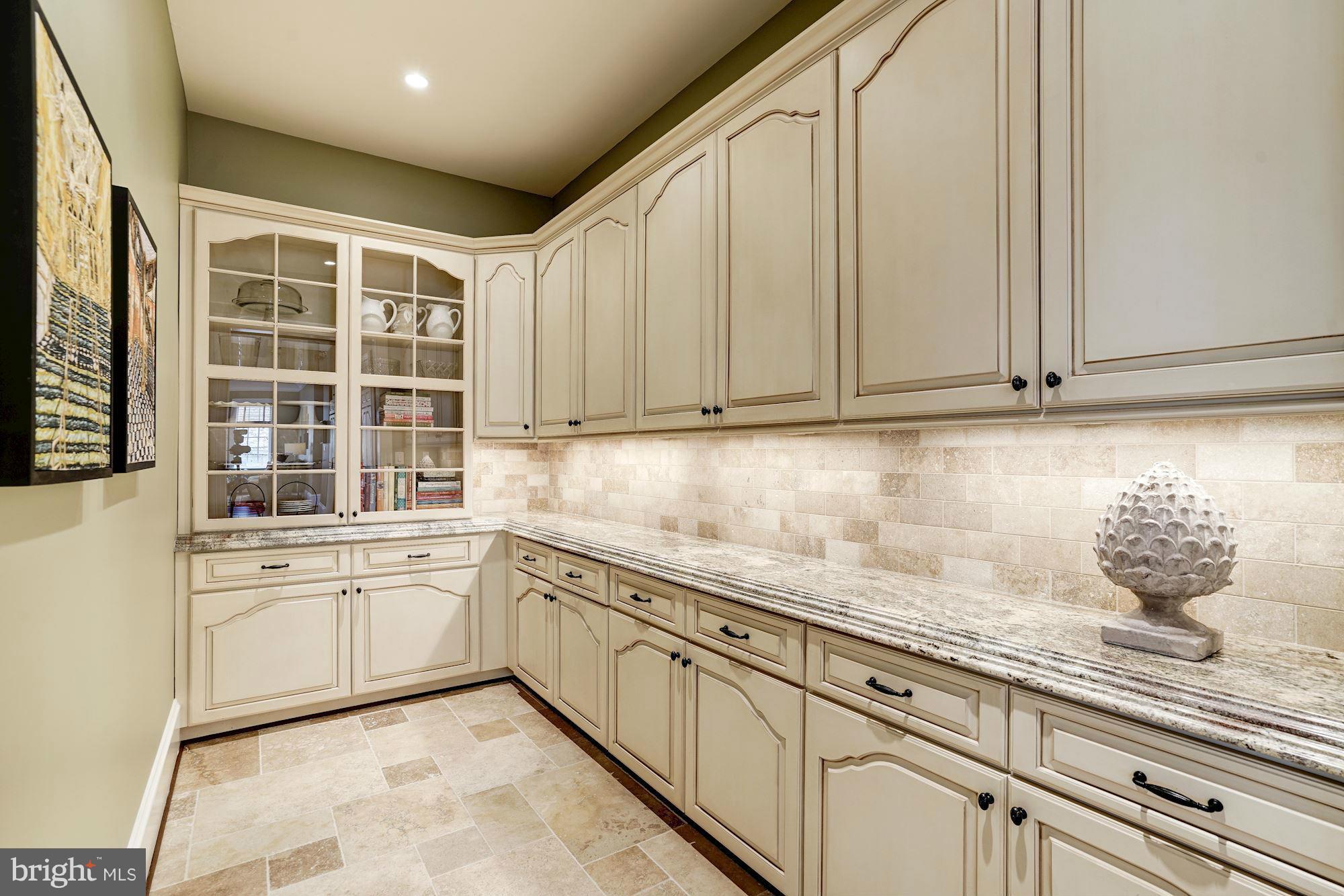 BERKSHIRE OAKWOOD - Residential